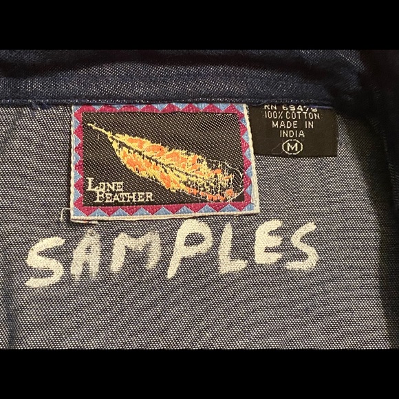 Women’s VTG Lone Feather button up - Picture 8 of 10